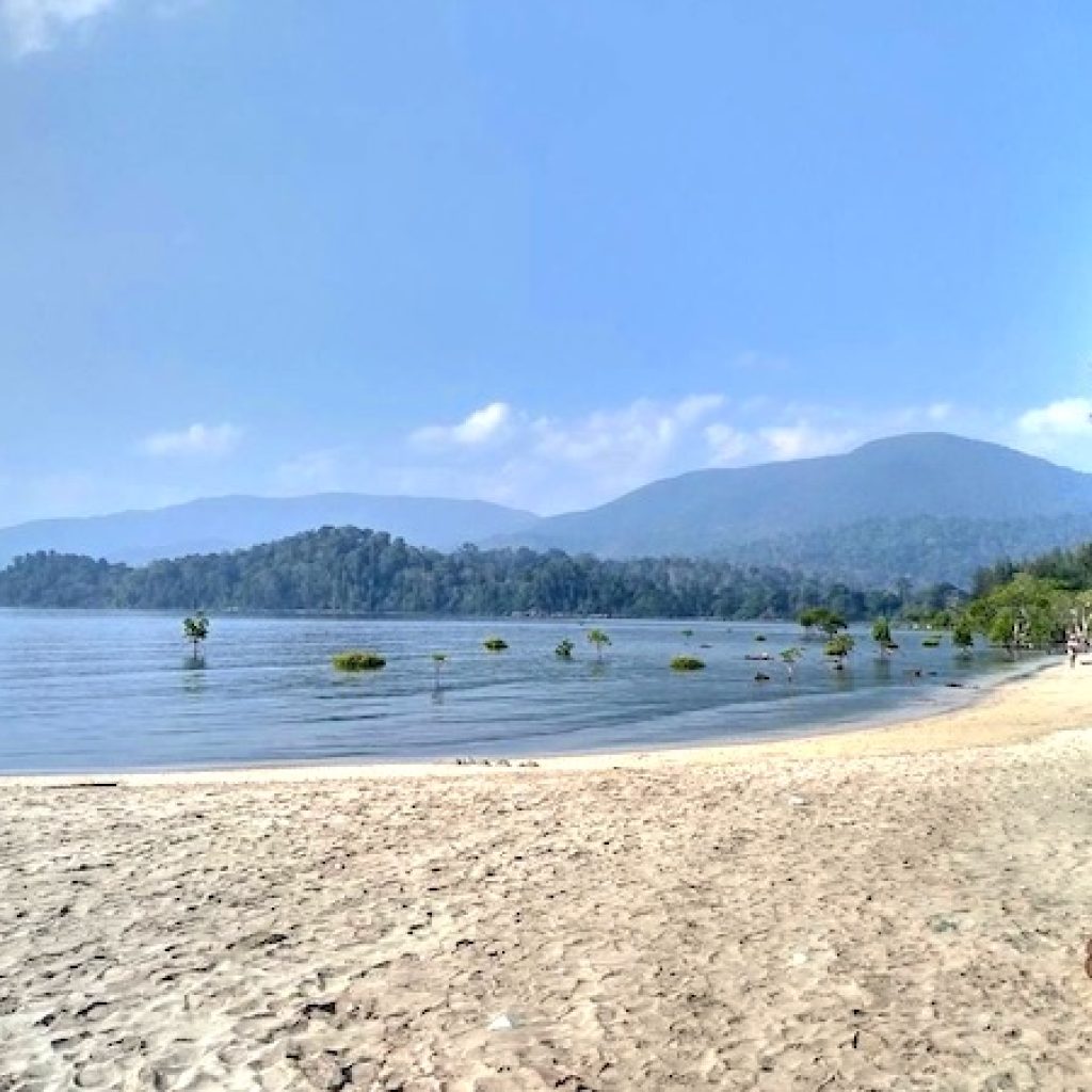 view-of-saddle-peak-from-kalipur-beach-andaman